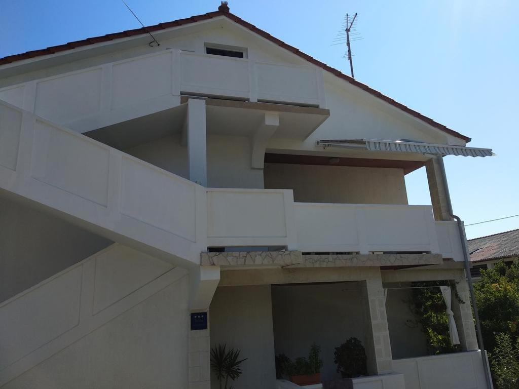 Apartman Franelic Banjol Exterior foto